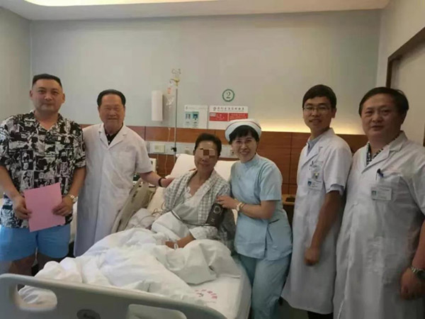 她的腫瘤神奇消失，誰的功勞？